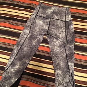 Lululemon Crop Pant (size 4)